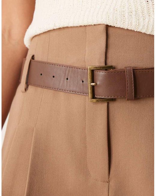 ASOS Elegante Short Met Hoge Taille En Riem Van Imitatieleer in het Natural