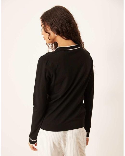 Jersey Con Cuello De Pico Y Ribete En Contraste De Punto De Mango de color Black