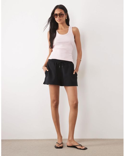 Short ASOS en coloris Natural
