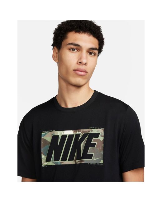 T-shirt nera con grafica mimetica di Nike in Black da Uomo