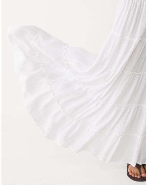 Stradivarius White – gestufter midirock