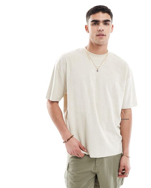 Camiseta extragrande con bordado en la espalda ASOS de hombre de color White