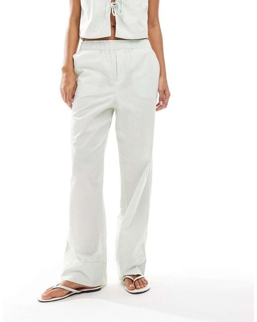 Pantalones A Cuadros Vichy Verdes De Pernera Ancha Con Detalle Estilo Bóxer De (Parte De Un Conjunto) ONLY de color White