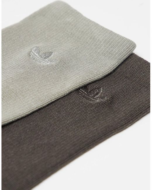 Lot Adidas Originals en coloris Gray