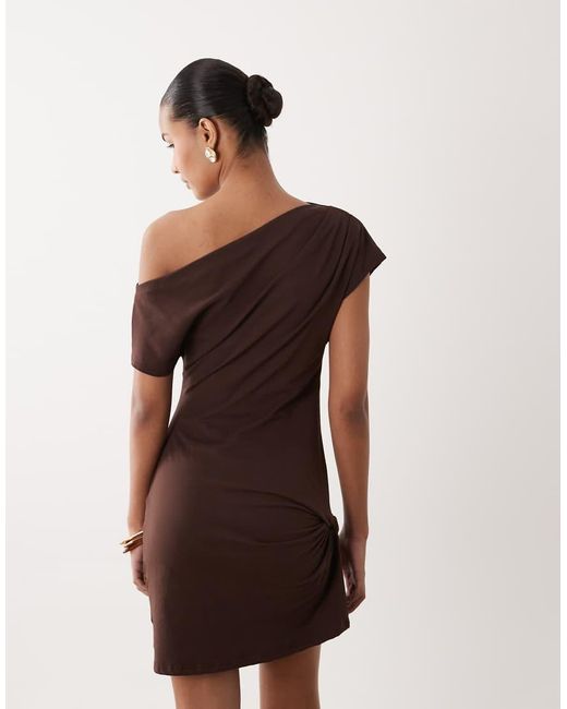 SNDY'S Brown Ruched Detail Asymmetric Shoulder Mini Dress