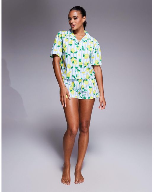River Island White – pyjama mit zitronenmuster, bestehend aus hemd und shorts