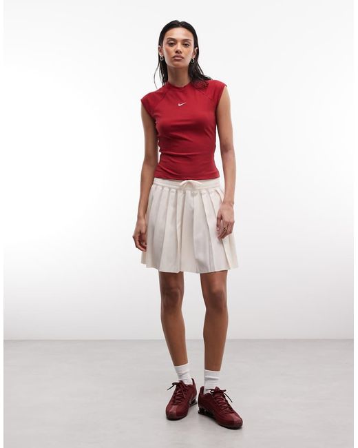 Nike Red Chill Ribbed Knit Top