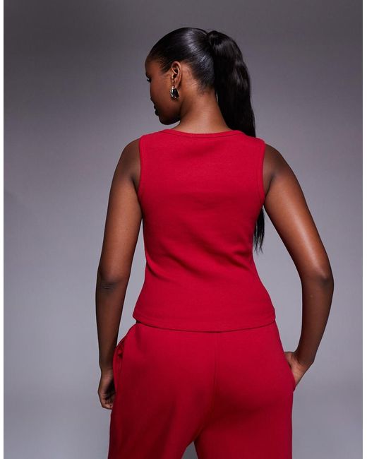 Studio di Kaiia in Red