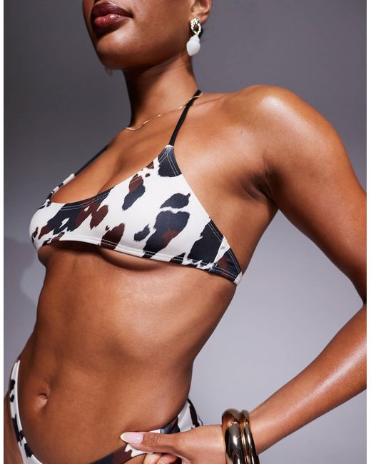 ASOS Blue – claudia – cropped-bikinioberteil mit kuhmuster und tiefem ausschnitt