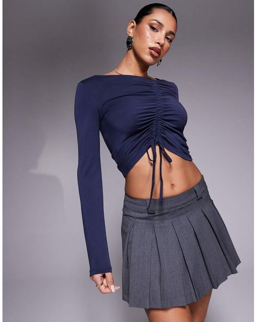 Top Color Inchiostro Morbido Con Maniche Lunghe Ampie E Arricciatura Asimmetrica Sul Davanti di ASOS in Blue