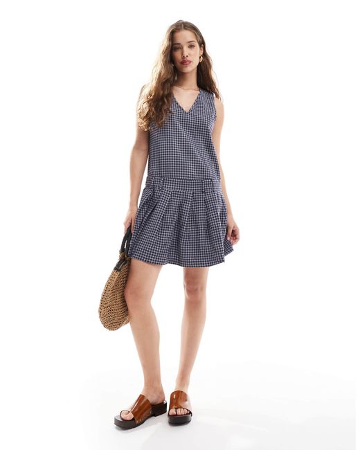 ONLY Blue – ärmelloses, plissiertes minikleid