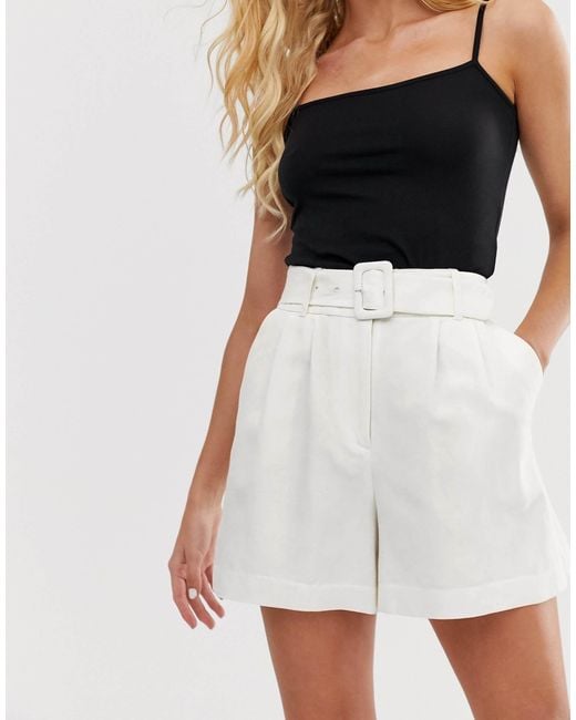 Belted white shorts hotsell