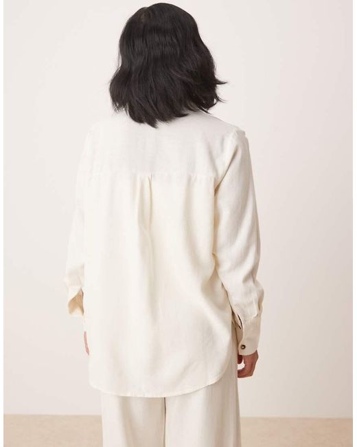 Camisa Blanca Holgada De Lino De (Parte De Un Conjunto) JDY Petite de color White