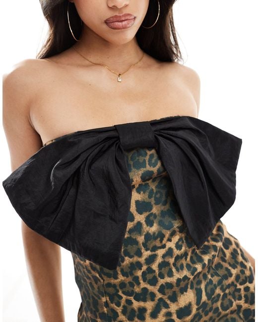 Robe bandeau courte avec nœud oversize - imprimé léopard ASOS en coloris Black