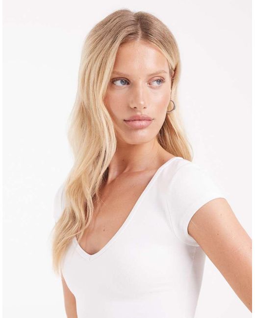 Hollister White Scoop Neck Baby Tee