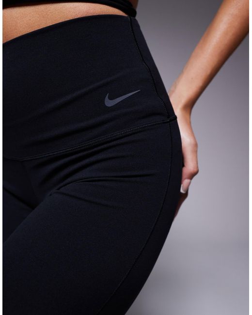 Zenvy - pantalon évasé taille haute en tissu doux dri-fit Nike en coloris Blue