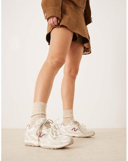 New Balance Natural 204L Trainers
