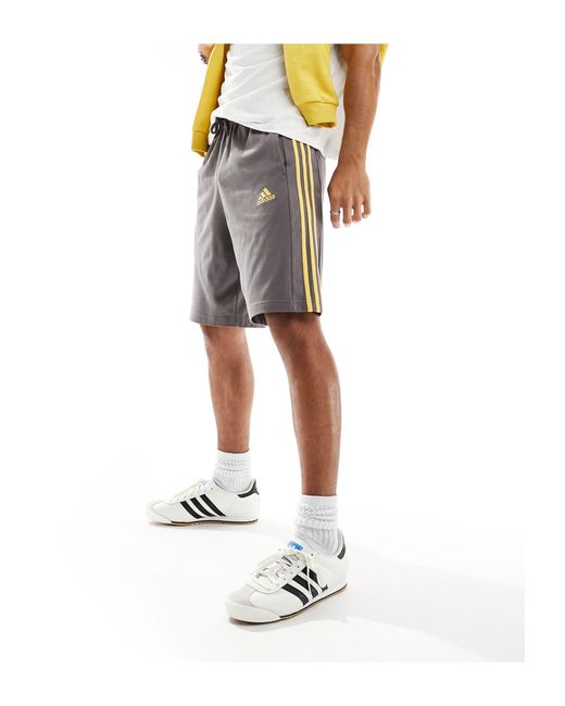 Pantalones cortos carbón con tres rayas Adidas Originals de hombre de color Gray