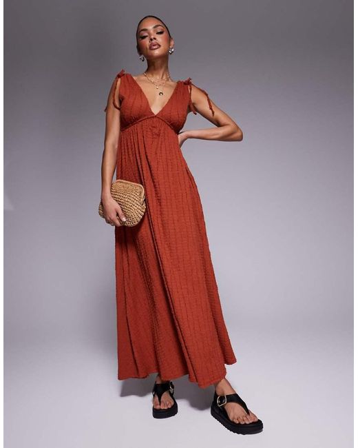 Vestito Midi A Trapezio Color Ruggine Testurizzato Con Scollo A V Profondo di ASOS in Red