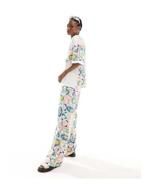 Pantalon ample d'ensemble à imprimé mosaïque Native Youth en coloris White