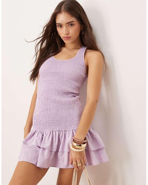 Vestito Corto Lilla Arricciato, Con Scollo A Vogatore E Volant Sul Fondo di ASOS in Purple