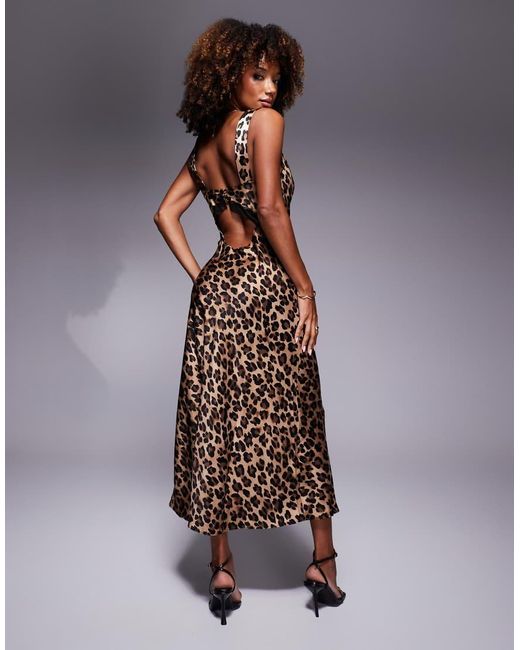 Vestido Lencero Midi De Satén Con Estampado De Leopardo Y Detalle De Encaje De -Marrón Bardot de color Brown