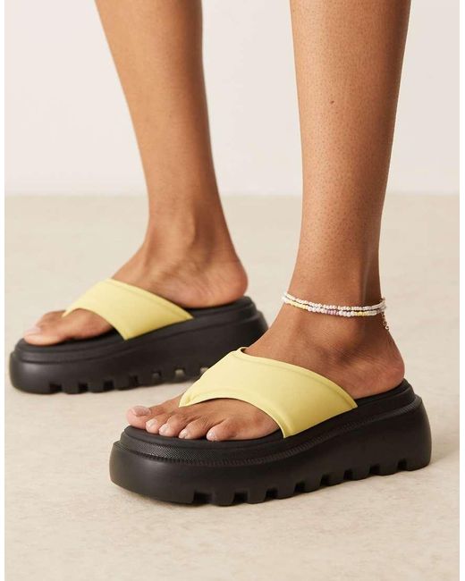 Raid Black Texas Toe Thong Platform Sandals