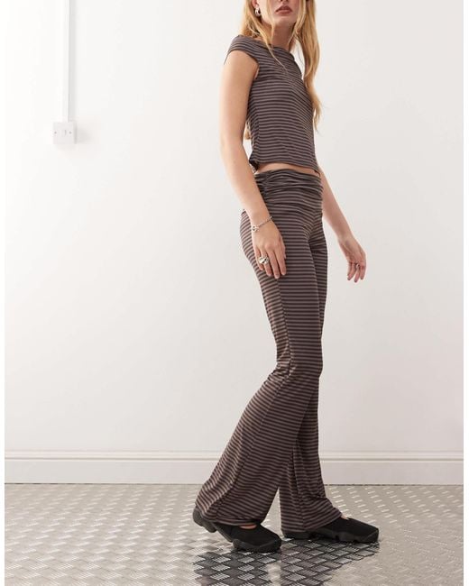Collusion Natural Low Rise Ruched Fold-over Yoga Pants