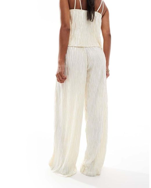 Vero Moda Plissé Broek Met Wijde Pijpen En Textuur in het White