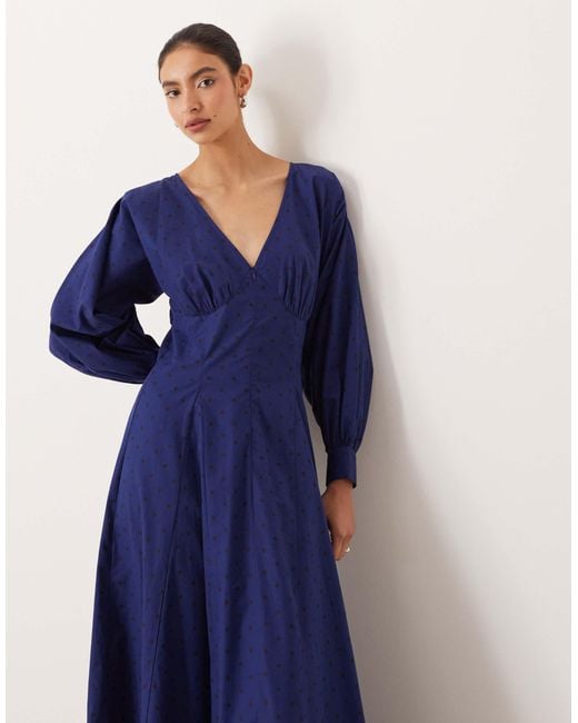 ASOS Blue – langärmliges maxikleid aus popeline mit v-ausschnitt und polka dot print