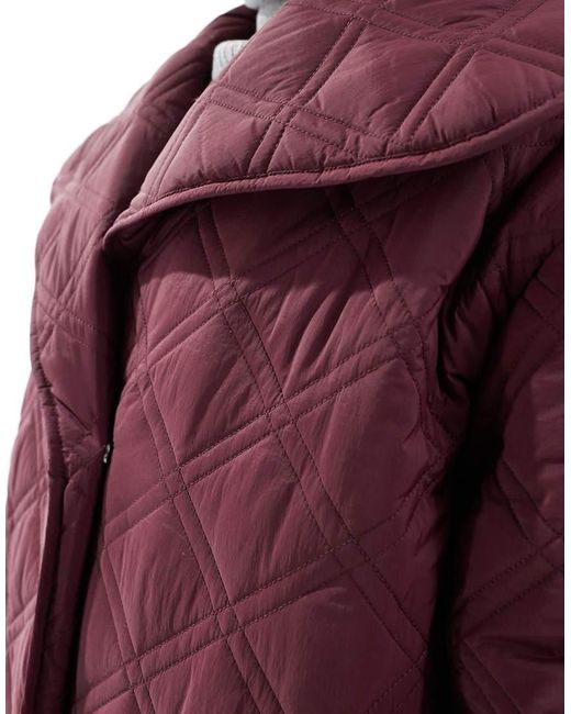 Cappotto Taglio Lungo Bordeaux Con Colletto A Cascata di ASOS in Red
