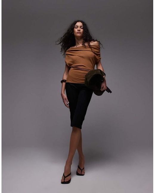 Mango Top Met Blote Schouder En Rimpeleffect in het Black