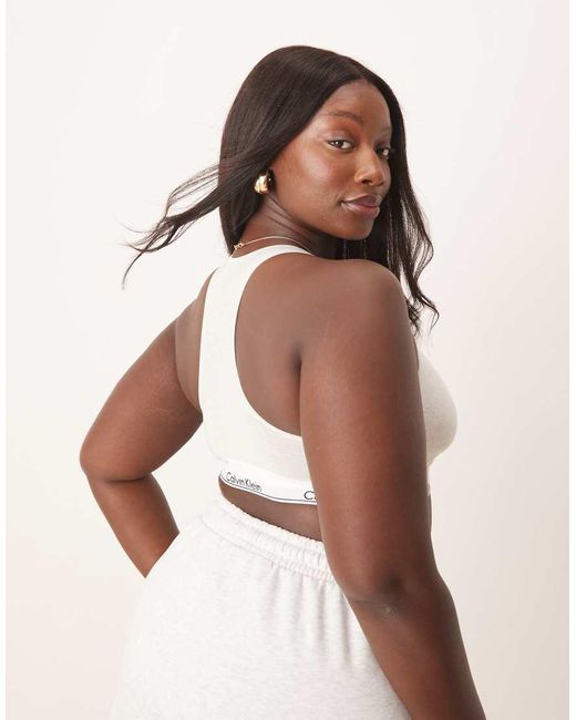 Plus di Calvin Klein in Brown