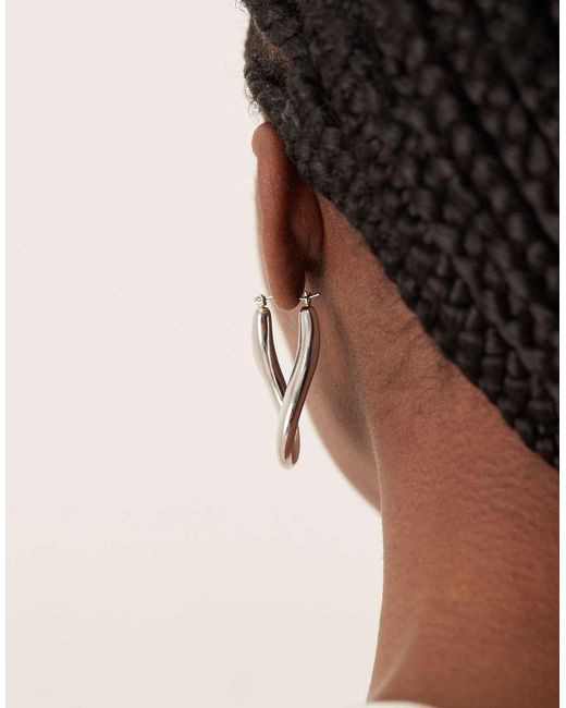 Pendientes De Aro Bruñido Extragrandes Con Diseño Abstracto De ASOS de color Brown