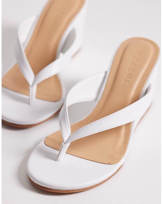 Ines di SEQWL in White