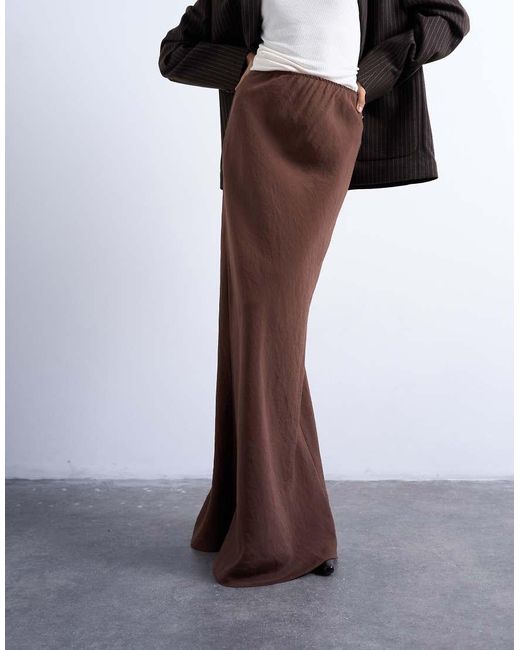 TOPSHOP Superzachte Schuingesneden Midirok Van Cupro in het Brown