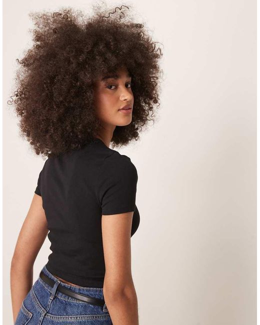 Camiseta Negra Con Diseño Encogido De New Look de color Blue