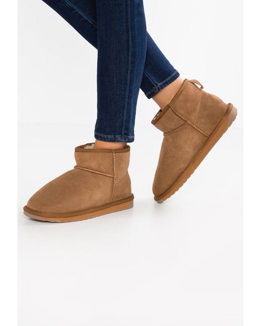 EMU Stinger in Brown | Lyst