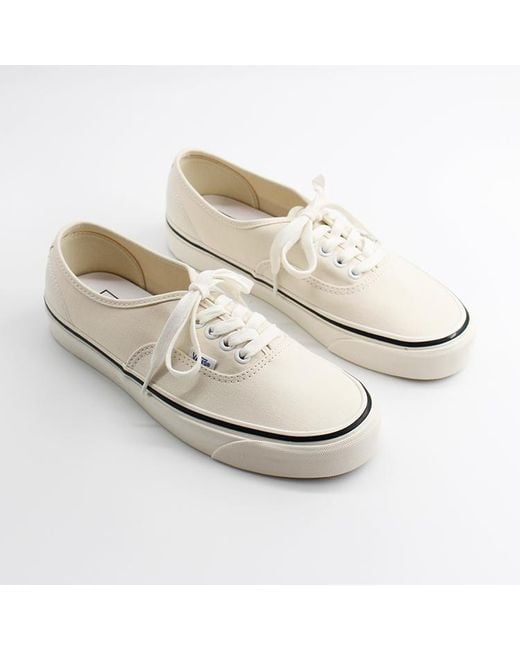 vans 44 dx white
