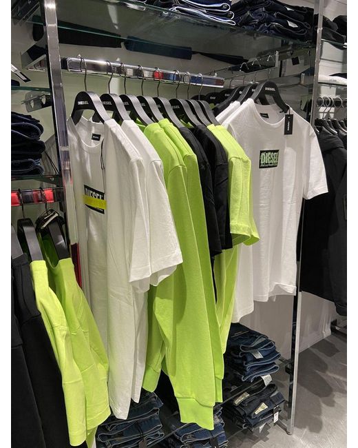 Diesel vīriešu džinsi. Orig. Ar visām etiķetēm un EAN. [491427] I Vīriešu  apģērbs Vairumtirdzniecības imports | merkandi.lv - Merkandi B2B