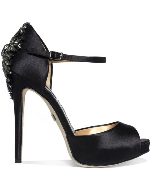 Badgley mischka jaylah evening pumps 2025