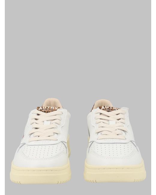Autry White Medalist Low Sneakers
