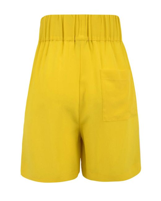 Aspesi Shorts in het Yellow