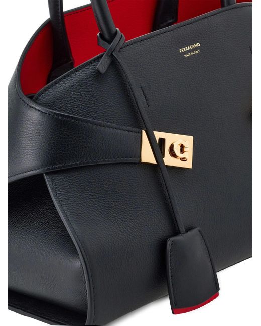 Ferragamo I'm Ik Ga Je Een Knuffel Geven. in het Black