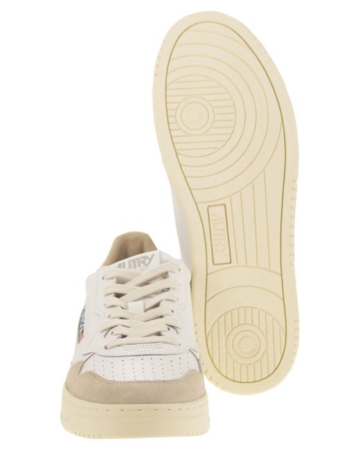 Autry White Medalist Low for men