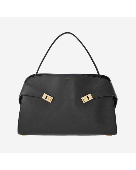 Ferragamo Black Umarmung weicher Umhängetasche