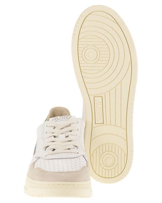 Autry Medalist Low-Sneaker aus Leder und Wildleder in White für Herren