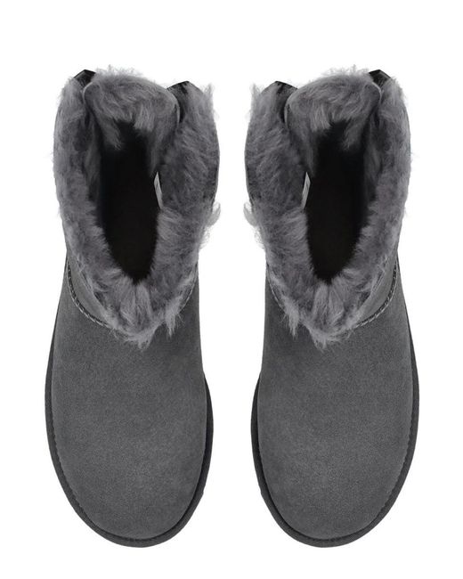 Ugg Gray Solid Round Toe Boots
