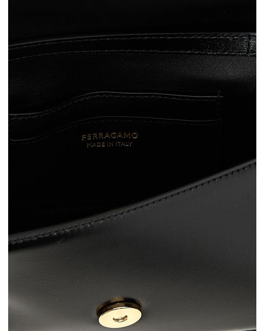 Ferragamo Black Umhängetasche 'Fiamma Xs