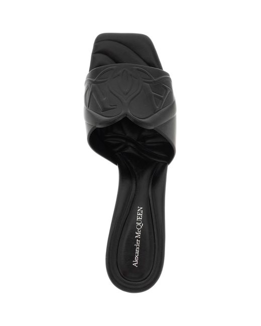 Sandalias planas de cuero metalizado negro Alexander McQueen de color Black